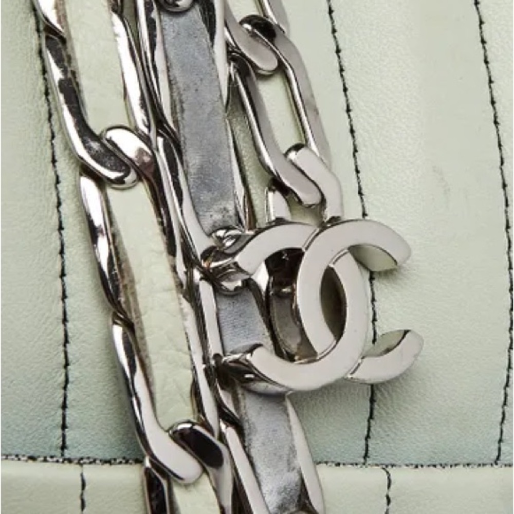 AuthenticCHANEL
Light Green Quilted Lambskin Leather Mademoiselle Giant Tote Bag - Picture 6 of 14